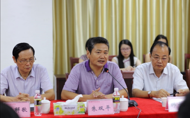我校五个申本专业接受省专家评审