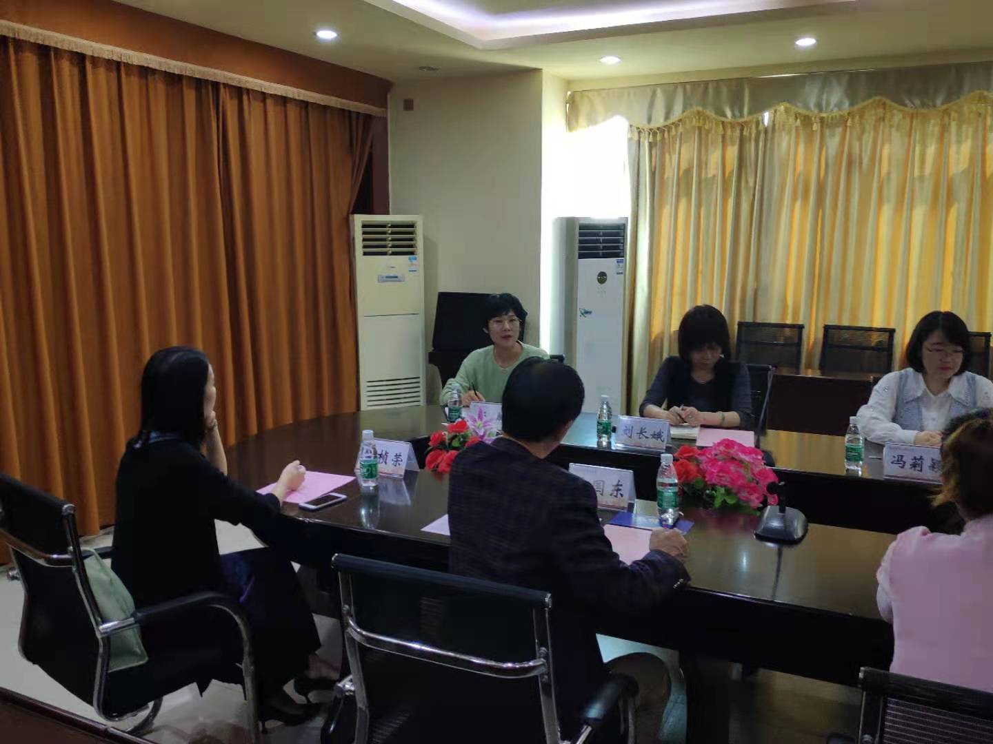 设计学院副院长张娜介绍设计专业概况.jpg