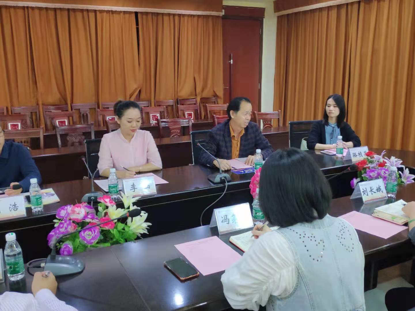 槟榔谷企业陈国东副总经理介绍企业概况.jpg