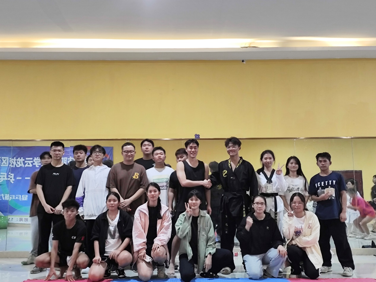 图片4.jpg 图片4.jpg